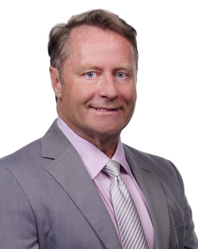 Gary Anderson, Vicepresidente senior, director ejecutivo de Informática